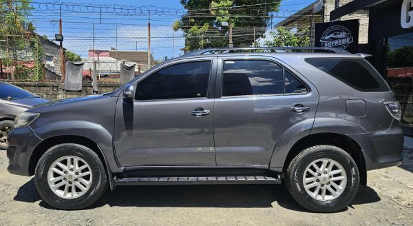 2012 TOYOTA FORTUNER G 4X2 AT - Image 4