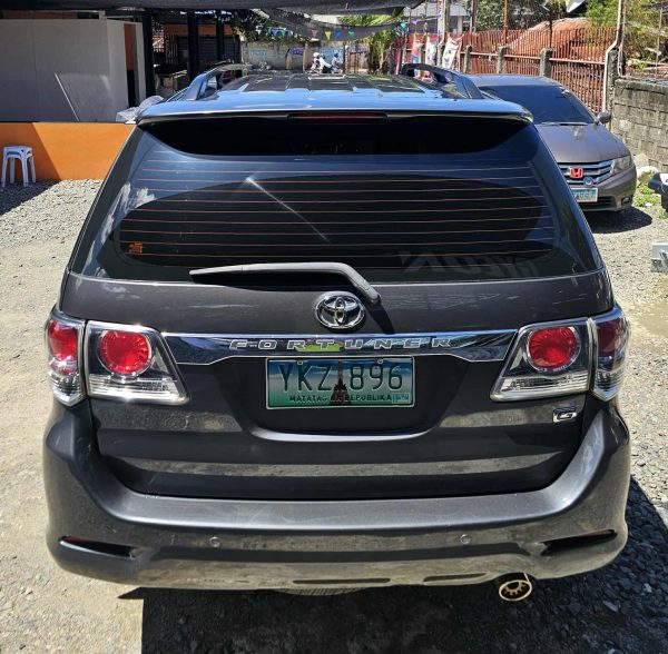 2012 TOYOTA FORTUNER G 4X2 AT - Image 3